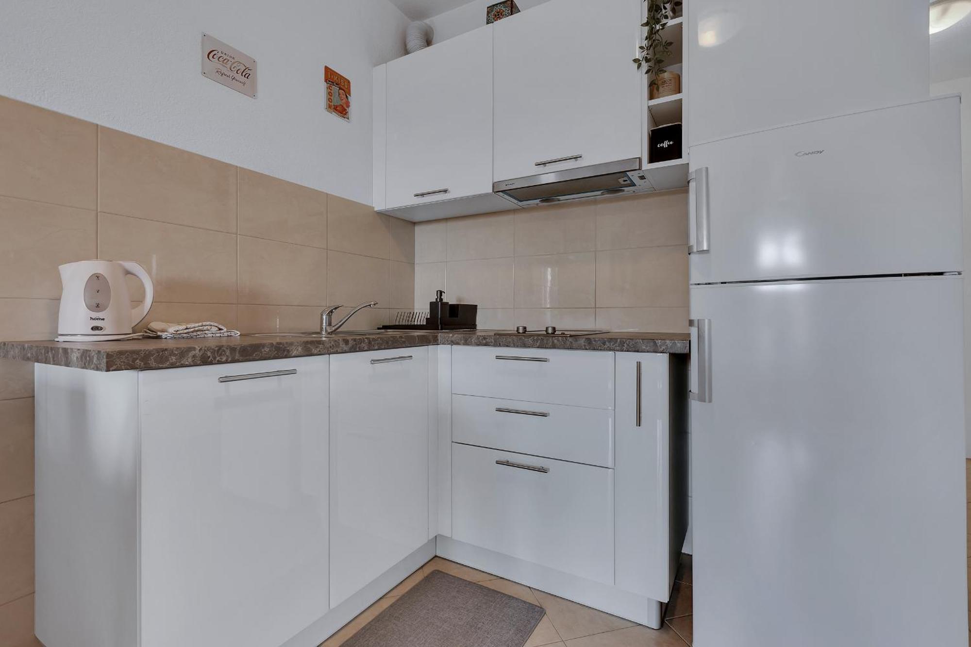 Apartmani Vanda Макарска Экстерьер фото